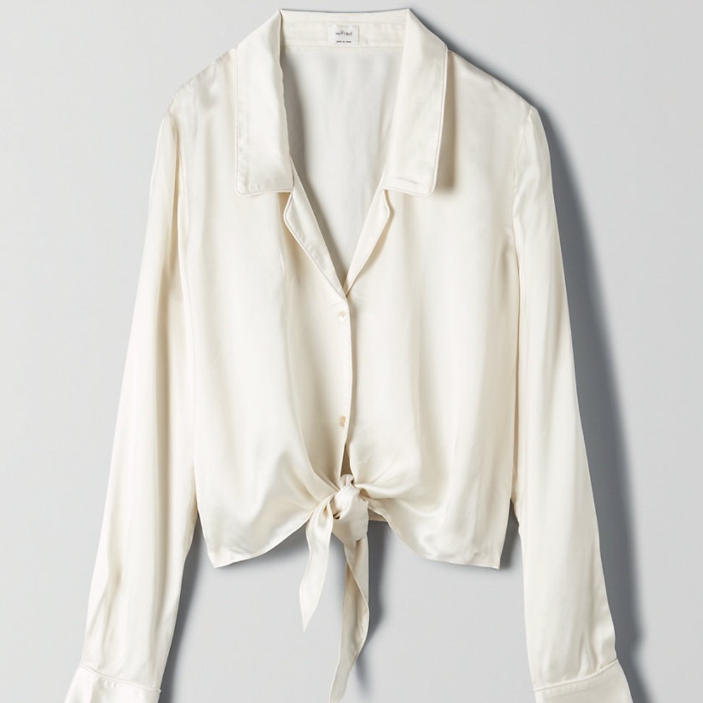 Aritzia Wilfred tie front shirt